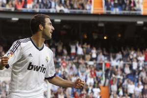 【ng体育官网】阿尔卡拉斯强势晋级温网四强 青春风暴席卷全英俱乐部