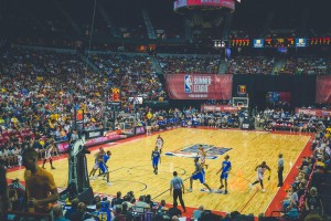 ng体育-体育经济蓬勃发展，赛事商业化与全民健身双轮驱动新格局