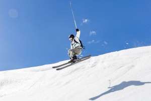 ng体育下载：白学堡球迷联合抗议，要求主席下台，怒斥球队沦为投机工具，切尔西才是我们的一线队！